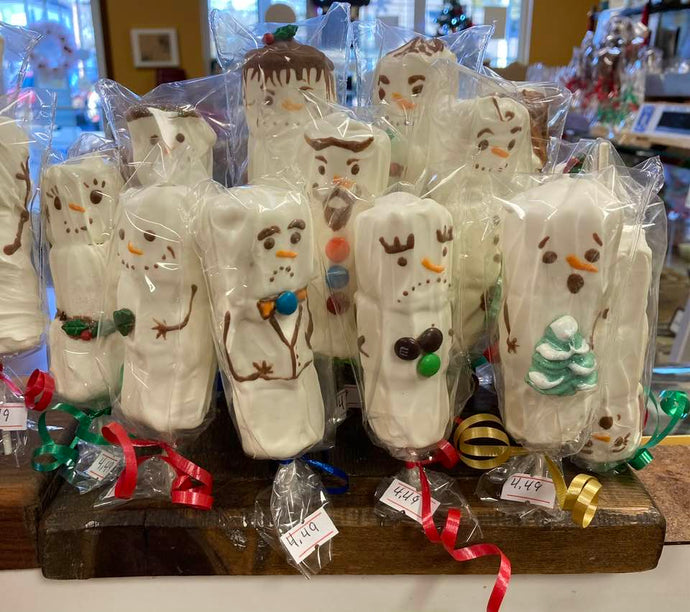 Handmade adorable Marshmallow Snowmen for your Christmas 2023 Stockings!