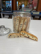 Load image into Gallery viewer, Blueberry Lemon Toasted Crunchy Biscotti
